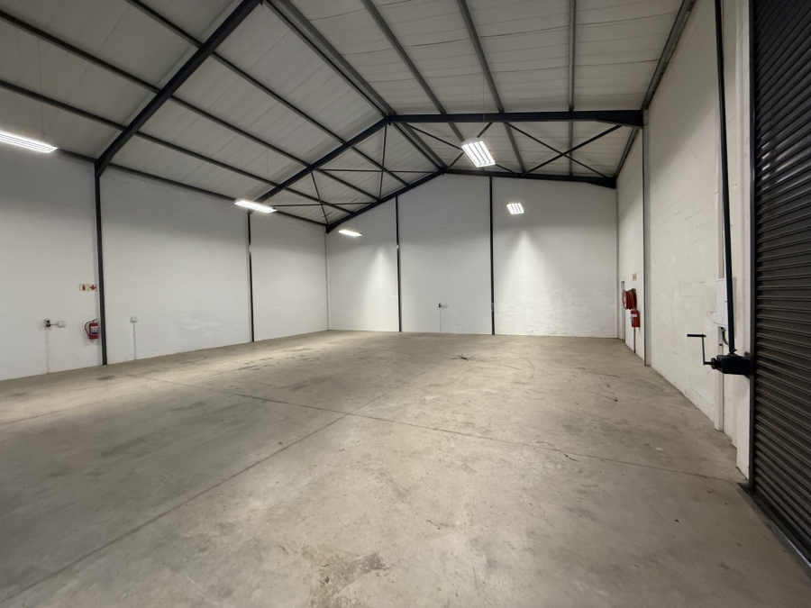 To Let Commercial Property for Rent in Rivergate Western Cape